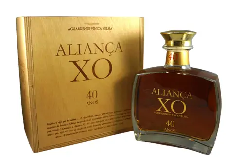 aguardente-alianca-xo-40-anos-050-lt-2.png