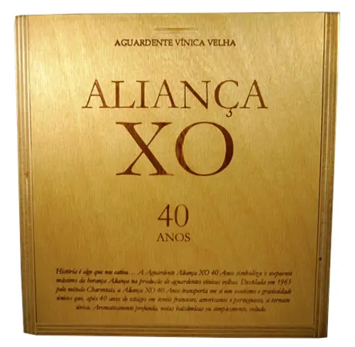 aguardente-alianca-xo-40-anos-050-lt-3.png