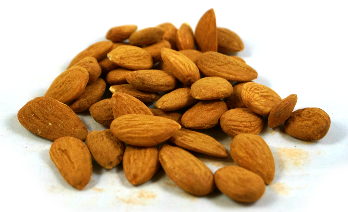 AMÊNDOA COM PELE (MIOLO)