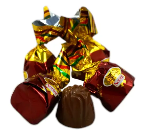 CHOCOLATE MOUSSE AND HAZELNUT CANDIES