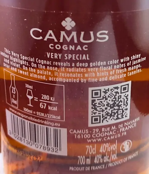 camus-cognac-vs-elegance.webp