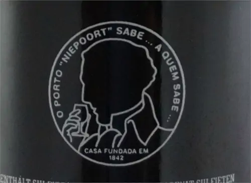 niepoort-10-anos-12-garrafa-1.jpg