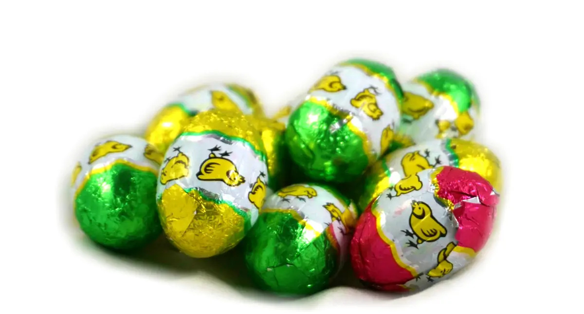 PRALINE FILLED EGGS
