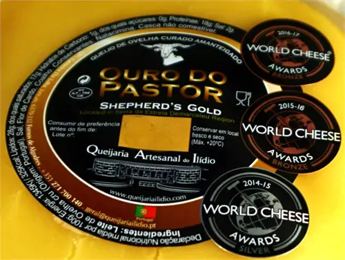 queijo-serra-amanteigado-unidade-1.png