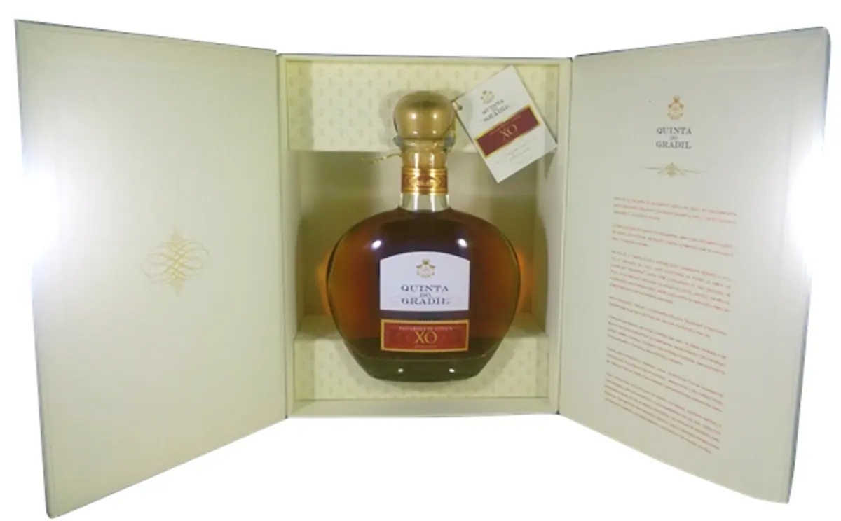 quinta-gradil-aguardente-vinica-xo-extra-1.png