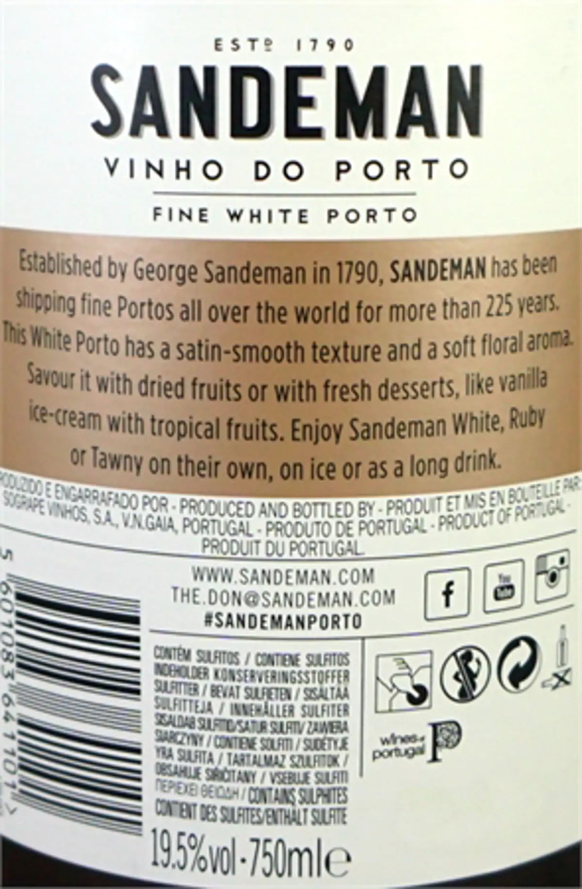 sandeman-white-1.png